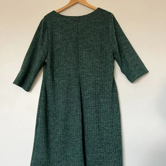 Plus Size Knit Sheath Dress - Picture 10 of 10